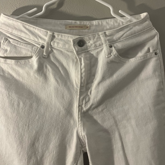 NWOT Levi Jeans - Picture 3 of 5